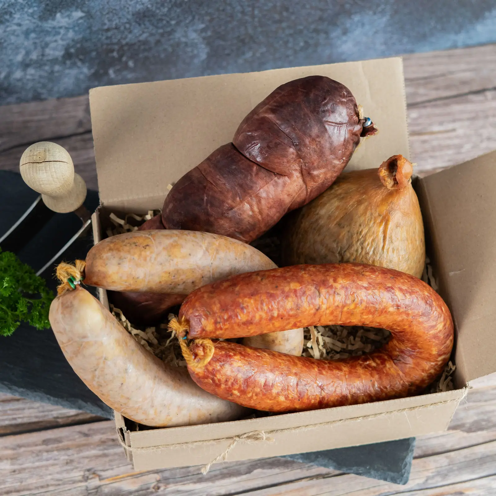 Wurstsortiment und Präsentkorb auf MLF Shop online kaufen